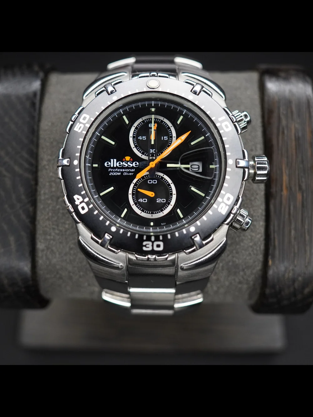 Ellesse Professional 200M Diver Chronograph Black Dial StainlessSteel Mens Watch